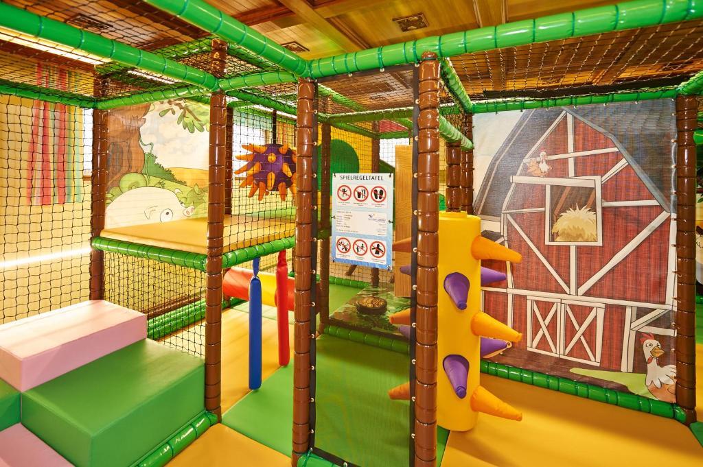 Aparthotel Sonnberg 4*